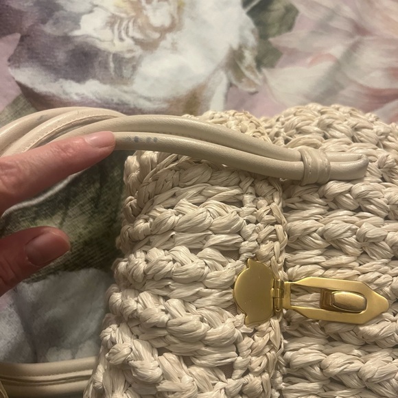 Elegant Jana Vintage Cream Woven Handbag - Picture 4 of 13